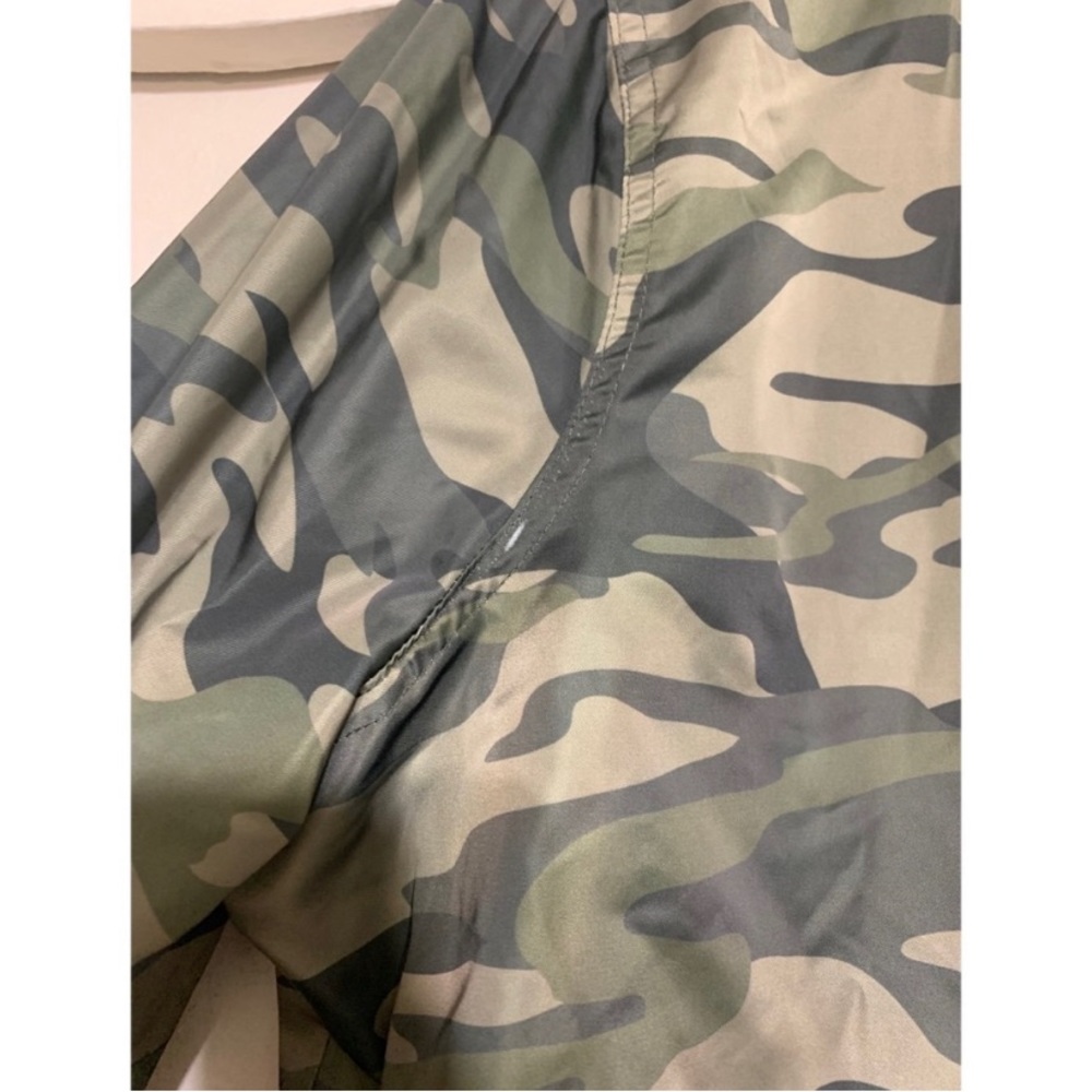 Torrid Camo Bomber Jacket 💚 - Picture 5 of 7
